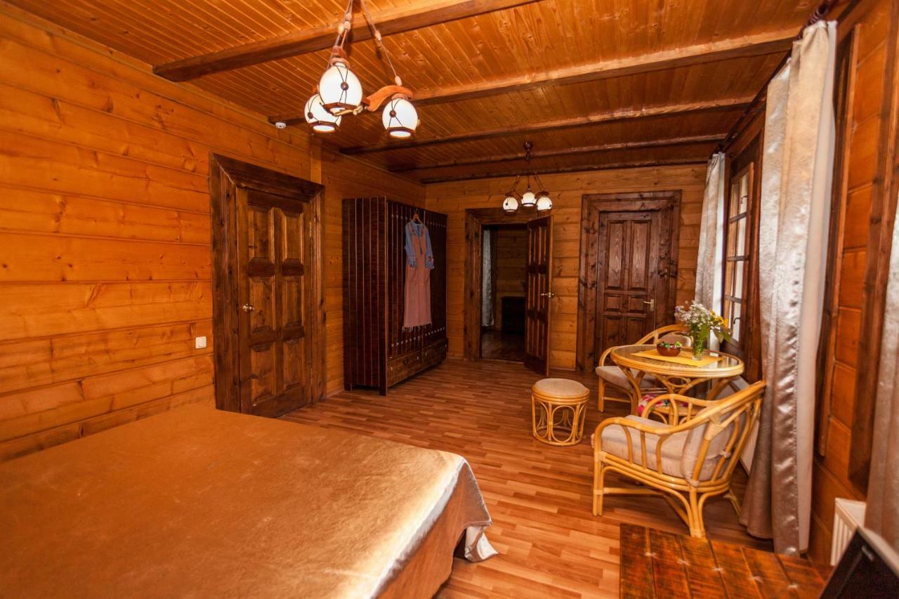 Альпина Hotel ยาเรมชา ภายนอก รูปภาพ
